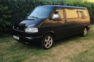 VOLKSWAGEN CARAVELLE